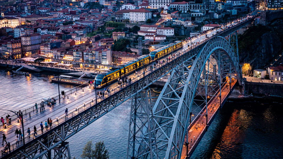 Real-time Recurrent Neural Network-based Fluorescence Lifetime Imaging with SPAD Sensors